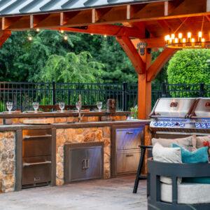 Outdoor Kitchen Spaces